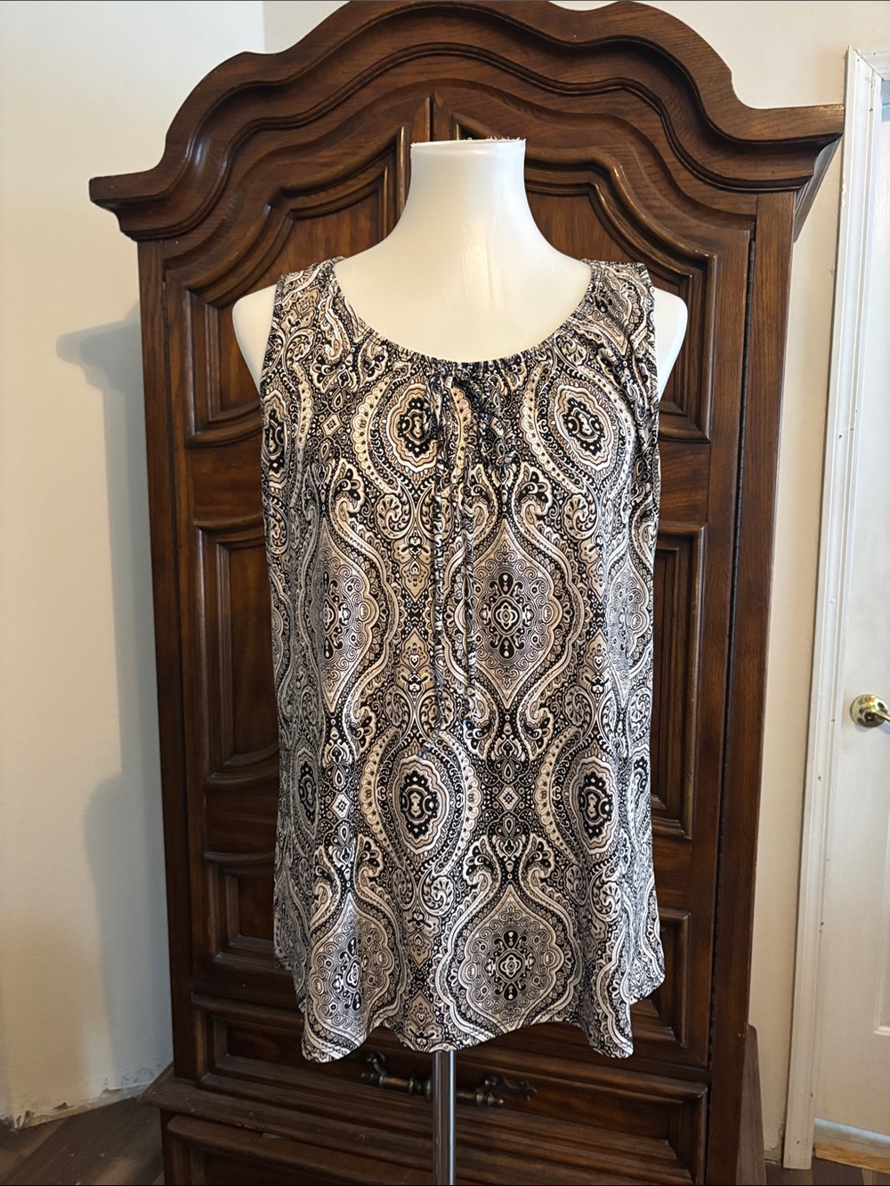 Corvia black and beige paisley print blouse